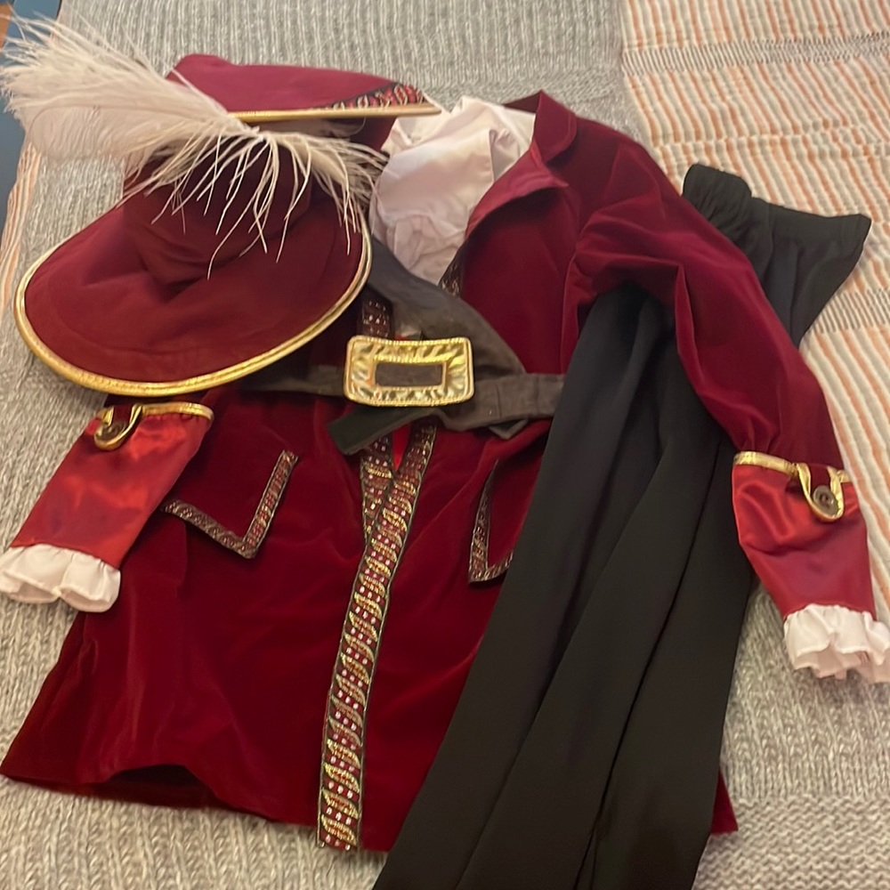 Disney pirate costume size m 7/8